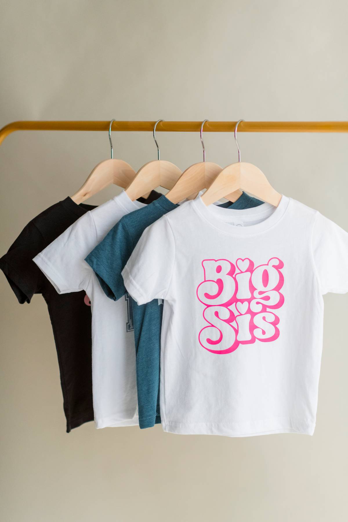 Big Sis T-Shirt – Modern Neutral Sibling Tee
